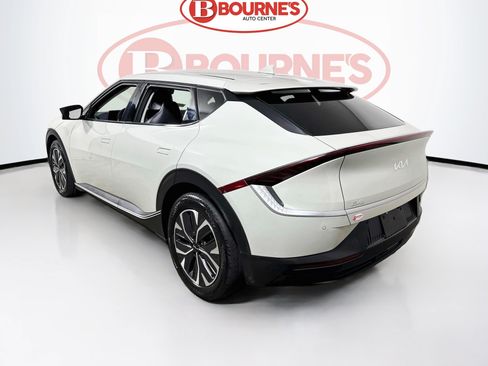 Used 2024 Kia EV6 Light AWD/4WD image 8