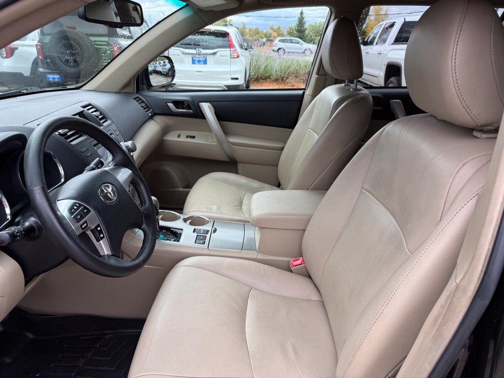Used 2012 Toyota Highlander SE w/ Protection Pkg AWD/4WD image 10