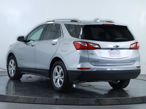 Used 2020 Chevrolet Equinox Premier w/ LPO, Floor Liner Package FWD image 10