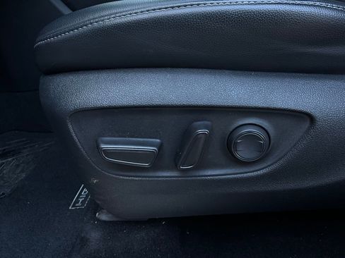 Used 2023 Toyota Highlander XSE image 11