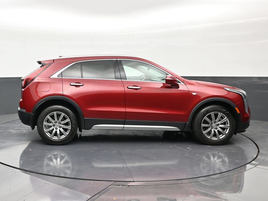 Used 2019 Cadillac XT4 Premium Luxury w/ Enhanced Visibility Package FWD image 6