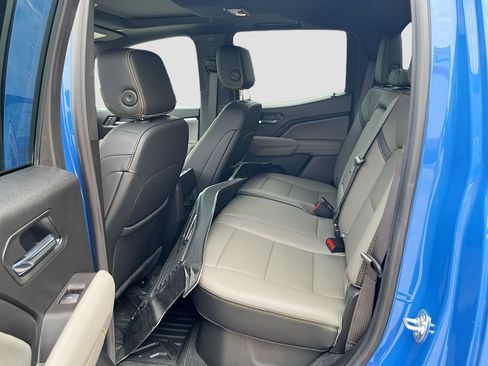 Used 2025 Chevrolet Colorado ZR2 w/ Technology Package AWD/4WD image 26