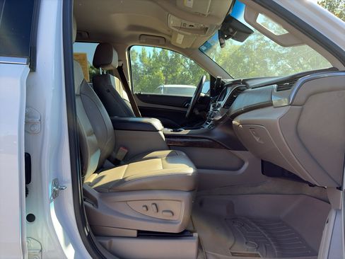 Used 2017 Chevrolet Tahoe LT RWD image 16