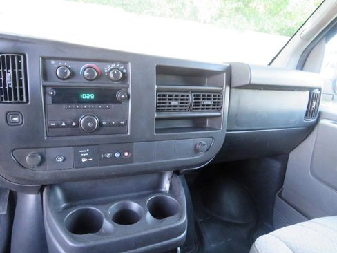 Used 2011 Chevrolet Express 3500 LS RWD image 12