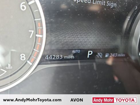 Used 2023 Nissan Pathfinder SL image 19