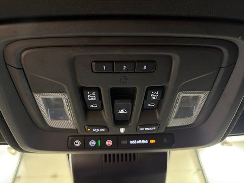 Used 2023 GMC Sierra 1500 AT4 w/ AT4 Premium Package AWD/4WD image 23