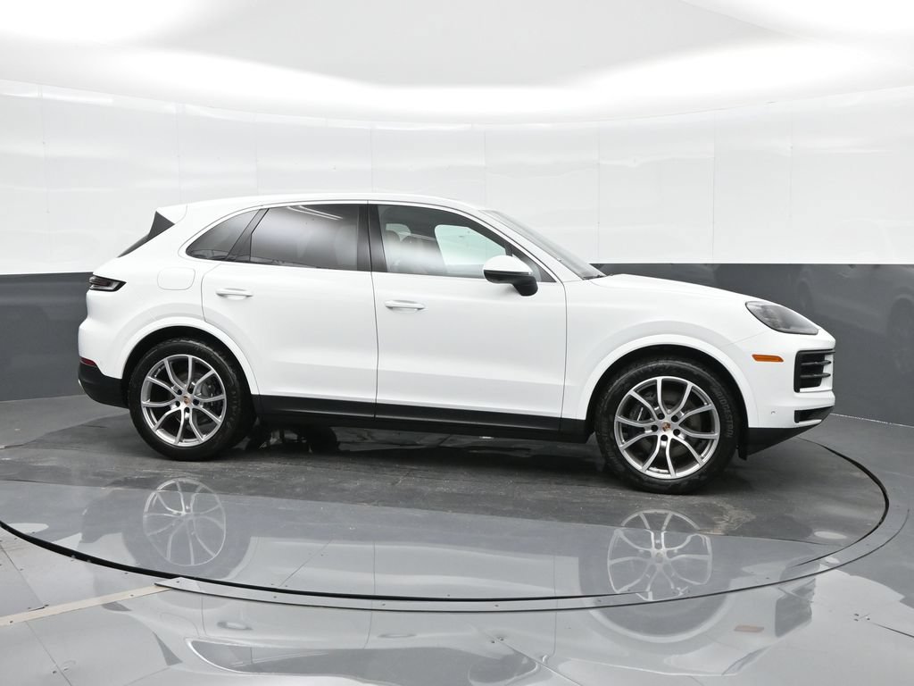 Certified 2026 Porsche Cayenne AWD/4WD image 10