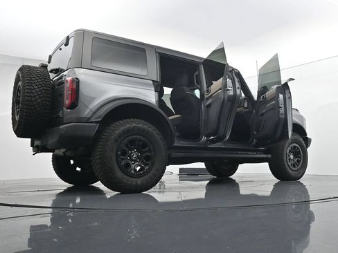 Used 2023 Ford Bronco Wildtrak AWD/4WD image 29