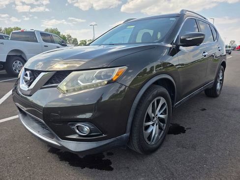 Used 2015 Nissan Rogue SL w/ SL Premium Package FWD image 2