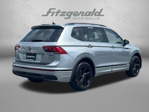 Used 2024 Volkswagen Tiguan SE R-Line AWD/4WD image 8