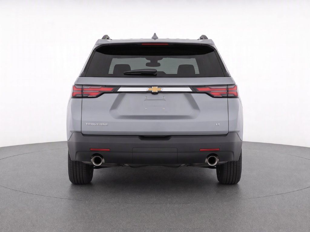 Used 2023 Chevrolet Traverse LT AWD/4WD image 6