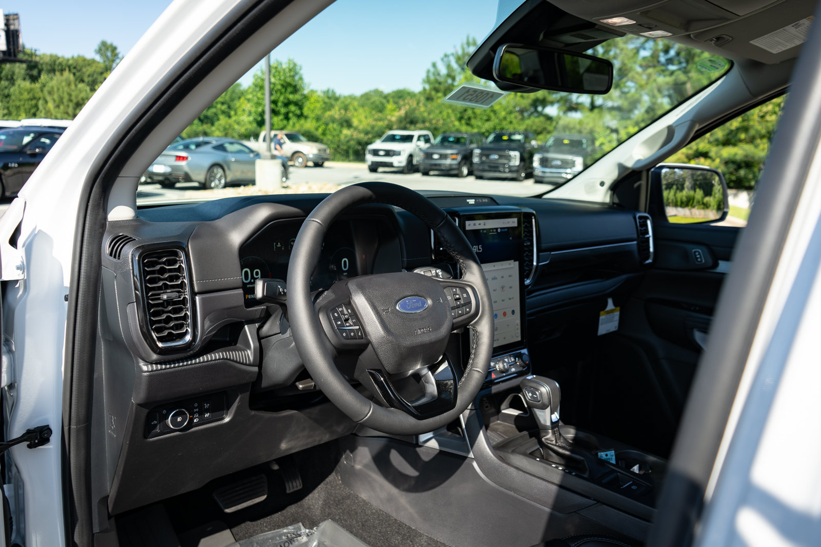 New 2026 Ford Ranger Lariat w/ FX4 Off-Road Package AWD/4WD image 13