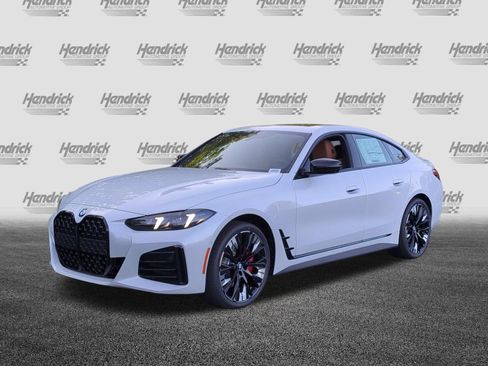 New 2026 BMW 430i xDrive w/ M Sport Package AWD/4WD image 5