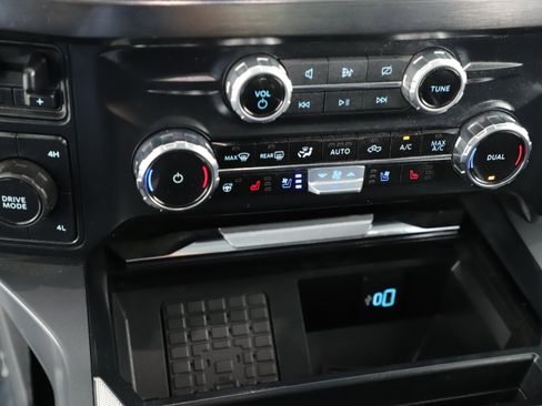 Certified 2024 Ford F350 Lariat w/ Lariat Ultimate Package image 13