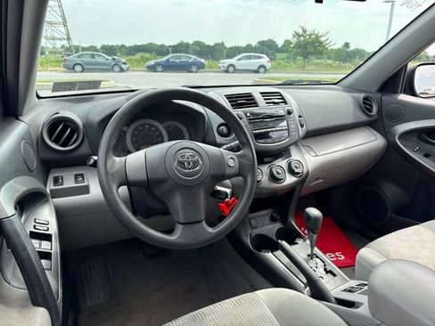 Used 2009 Toyota RAV4 4WD V6 w/ Tow Prep Pkg image 19