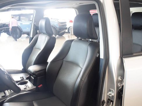 Used 2016 Toyota 4Runner SR5 Premium AWD/4WD image 35