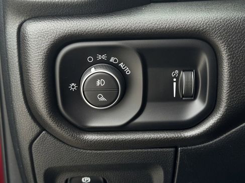 Used 2025 RAM 1500 Classic Warlock image 22