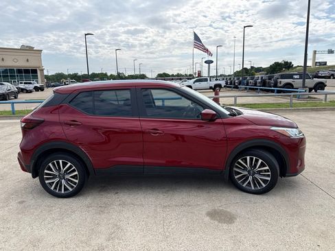 Used 2024 Nissan Kicks SV FWD image 17