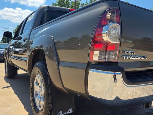 Used 2013 Toyota Tacoma 4x4 Double Cab w/ SR5 Pkg image 15