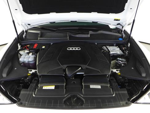Used 2023 Audi Q8 Premium w/ Convenience Package AWD/4WD image 6