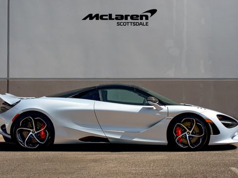 Used 2024 McLaren 750S Spider image 7