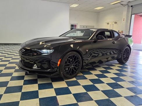 Used 2021 Chevrolet Camaro LT w/ RS Package RWD image 3