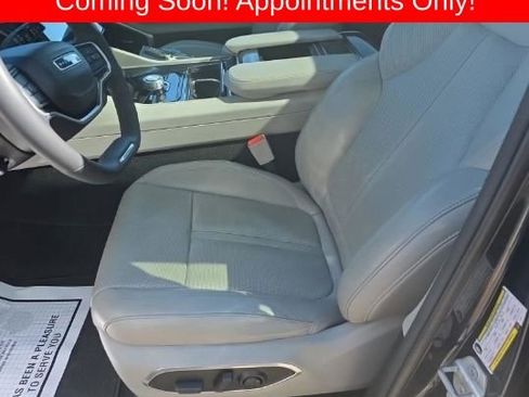 Used 2022 Jeep Wagoneer Series I w/ Convenience Group I AWD/4WD image 3