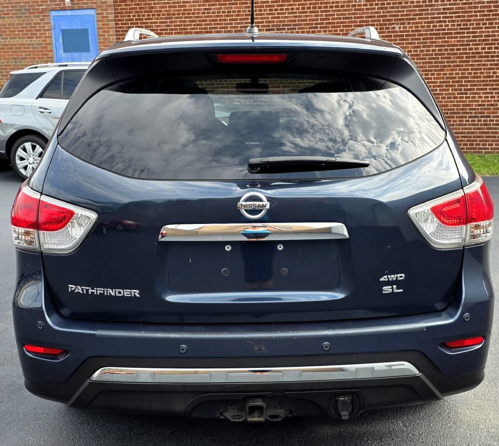 Used 2015 Nissan Pathfinder SL AWD/4WD image 6