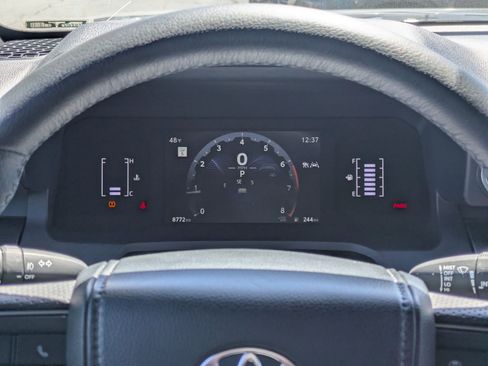 Used 2025 Toyota 4Runner SR5 AWD/4WD image 22