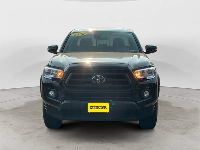Used 2022 Toyota Tacoma SR5 w/ Technology Package RWD image 2