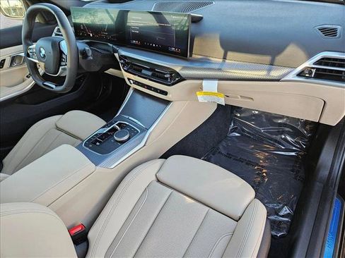 Certified 2025 BMW 330i 330i w/ M Sport Package image 29