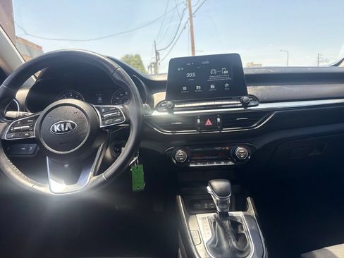 Used 2019 Kia Forte S w/ S Premium Package FWD image 17