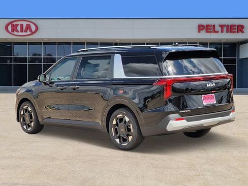 New 2026 Kia Carnival EX FWD image 3