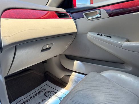Used 2005 Toyota Solara SLE FWD image 39
