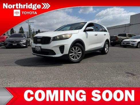 Used 2019 Kia Sorento FWD image 2
