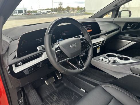 New 2025 Cadillac Optiq Sport 2 w/ LPO, Floor Liner Package image 12