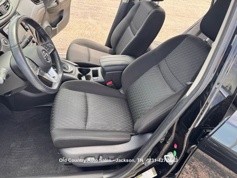 Used 2019 Nissan Rogue SV w/ Premium Package FWD image 28