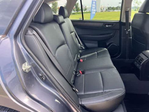 Used 2017 Subaru Outback 2.5i Limited AWD/4WD image 14