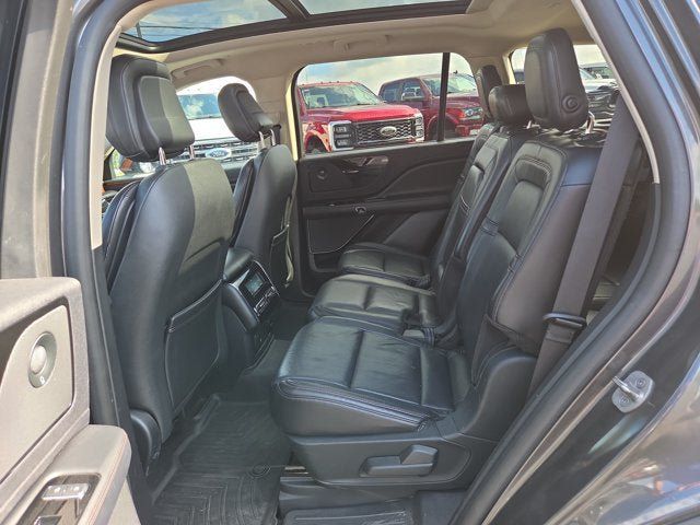 Used 2020 Lincoln Aviator Reserve w/ Equipment Group 201A AWD/4WD image 12