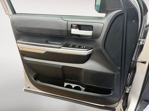 Used 2017 Toyota Tundra SR5 w/ SR5 Upgrade Package image 28