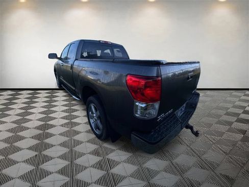 Used 2013 Toyota Tundra 4x4 Double Cab w/ SR5 Pkg image 7
