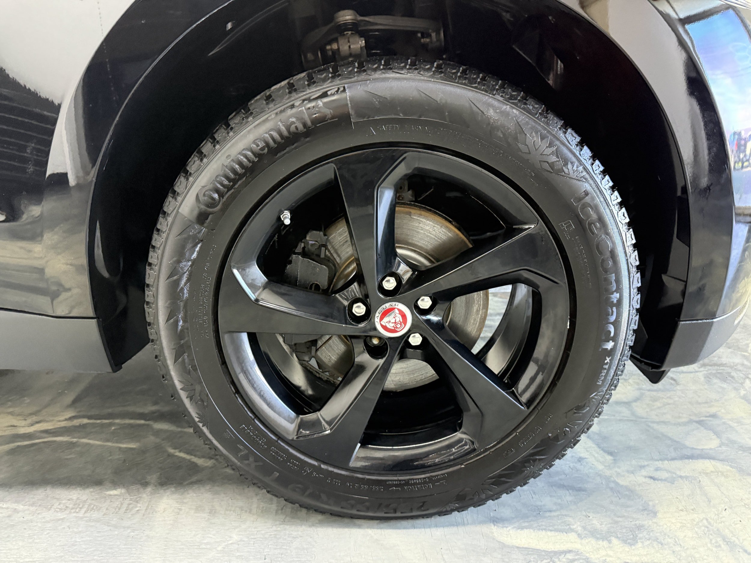 Used 2020 Jaguar F-PACE Prestige AWD/4WD image 31