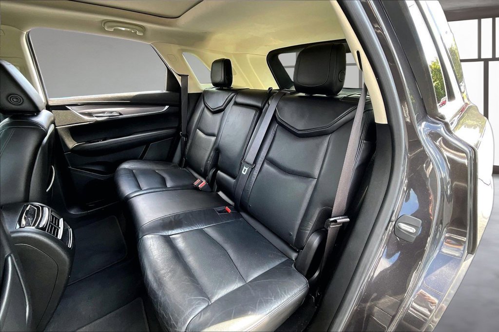 Used 2017 Cadillac XT5 Premium Luxury w/ Advanced Security Package AWD/4WD image 26