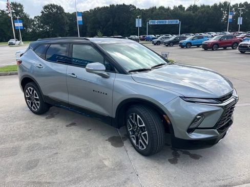 New 2026 Chevrolet Blazer RS w/ LPO, Floor Liner Package FWD image 10