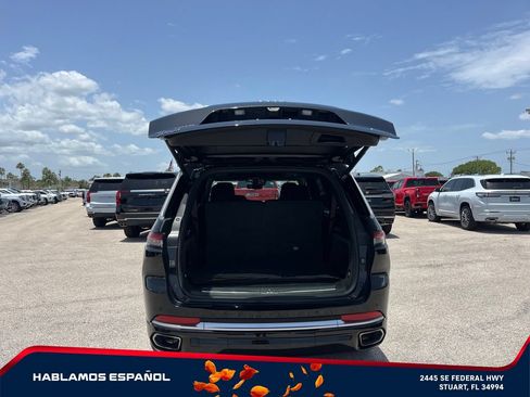 Used 2021 Jeep Grand Cherokee L Summit AWD/4WD image 17