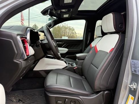 Used 2023 GMC Canyon AT4X image 39