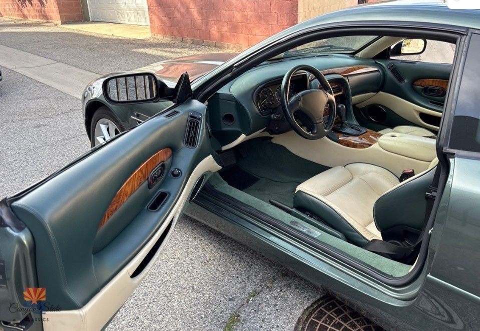 Used 2000 Aston Martin DB7 Vantage RWD image 3