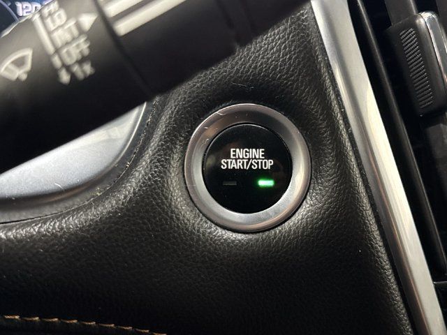 Used 2020 Chevrolet Traverse LT FWD image 17