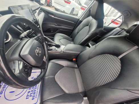 Used 2022 Toyota Camry SE w/ Convenience Package FWD image 20