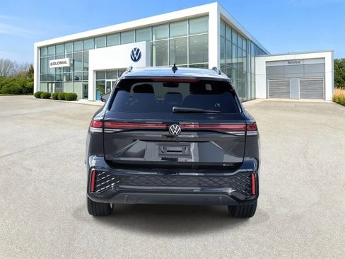 New 2026 Volkswagen Tiguan SE R-Line AWD/4WD image 4